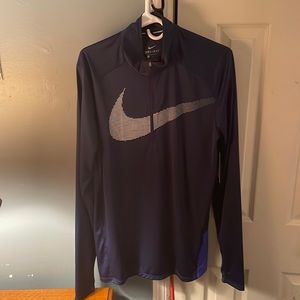 Nike light quarter zip
